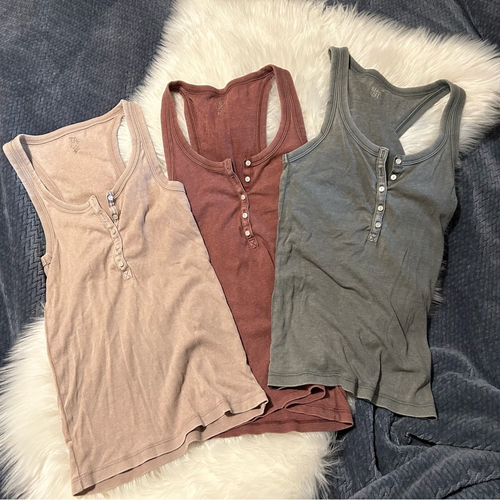 American Eagle Tank Tops